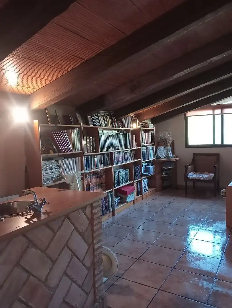 Casa o xalet en venda en Linares amb Aire condicionat, Calefacció i Jardí privat