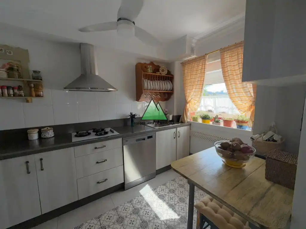 Kitchen of Flat for sale in Vélez-Málaga  with Community pool