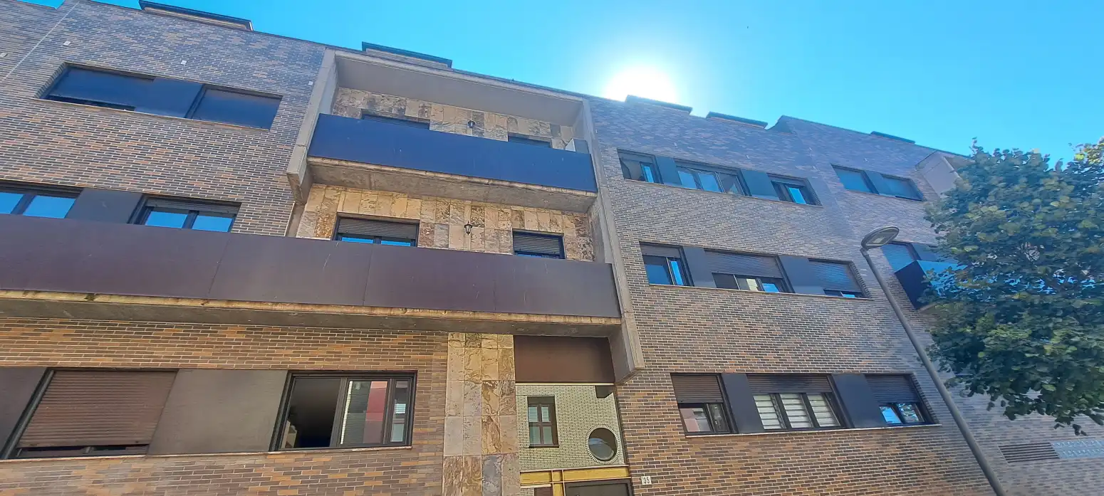 Vista exterior de Pis en venda en Gijón  amb Calefacció i Parquet