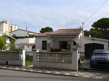 Casa amb jardí en venda a Carrer Colom 39