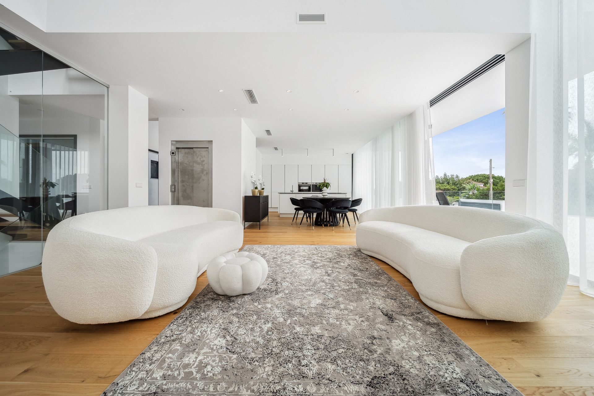 Living room of House or chalet for sale in Marbella  with Air Conditioner, Private garden and Terrace