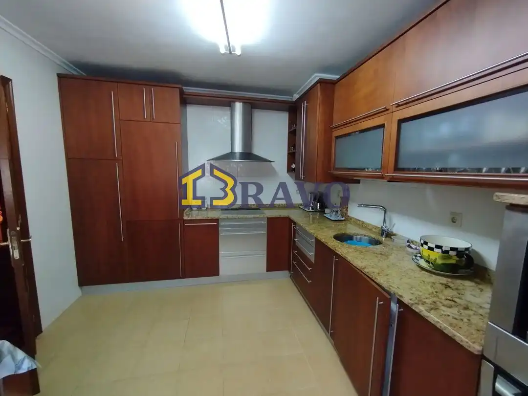 Cocina de Casa adosada en venta en Medina de Pomar con Calefacción, Jardín privado y Terraza