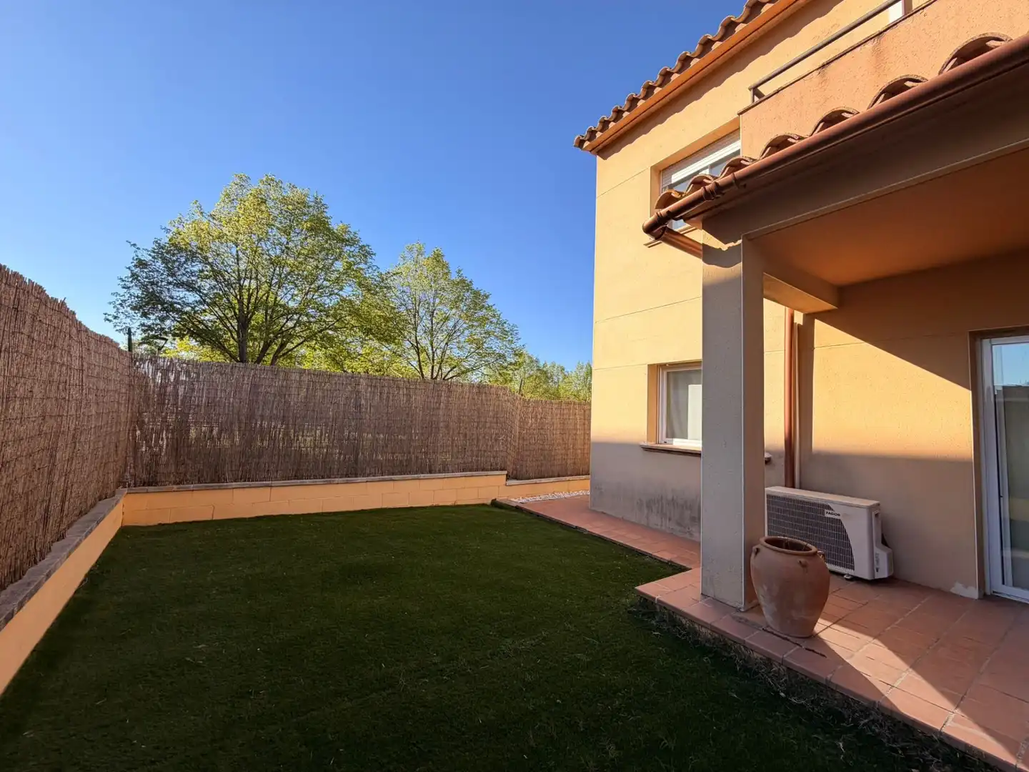 Terraza de Casa adosada en venta en Vilablareix con Calefacción y Trastero