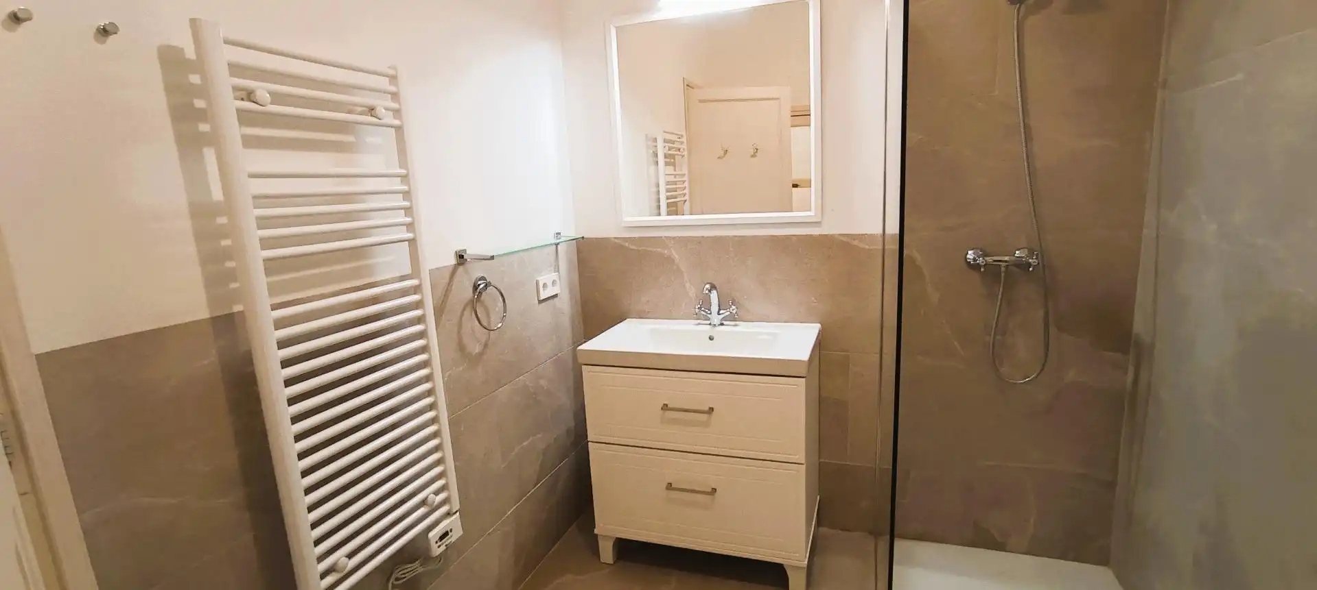 Bathroom of Flat for rent in  Palma de Mallorca  with Air Conditioner and Balcony