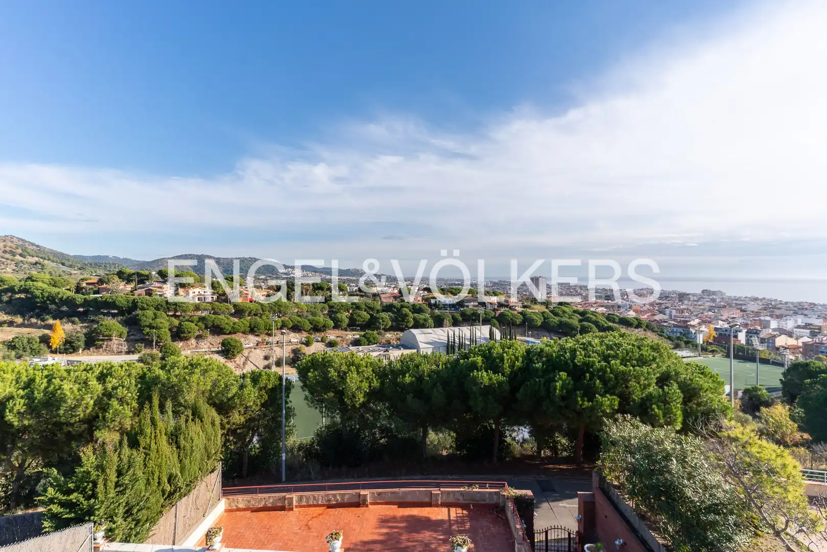 Vista exterior de Casa o xalet en venda en Calella amb Calefacció, Jardí privat i Terrassa
