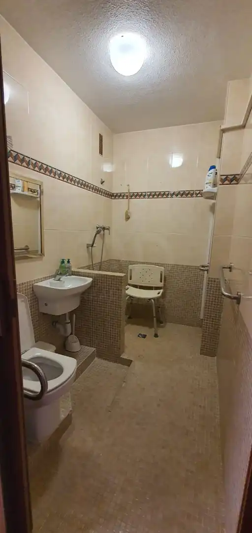 Baño de Piso en venta en Almería con Aire acondicionado, Calefacción y Terraza