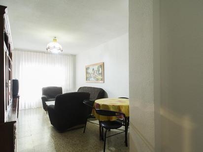 Dormitori de Apartament de lloguer en Salamanca Capital amb Calefacció, Moblat i Forn