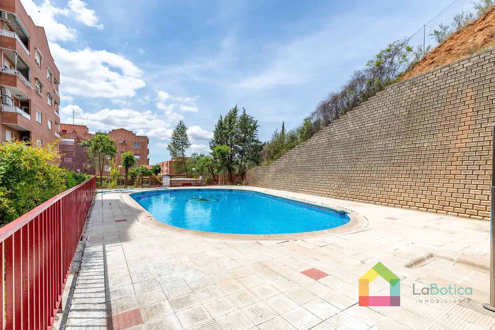 Swimming pool of Flat for sale in Toledo  with Heating, Parquet flooring and Washing machine