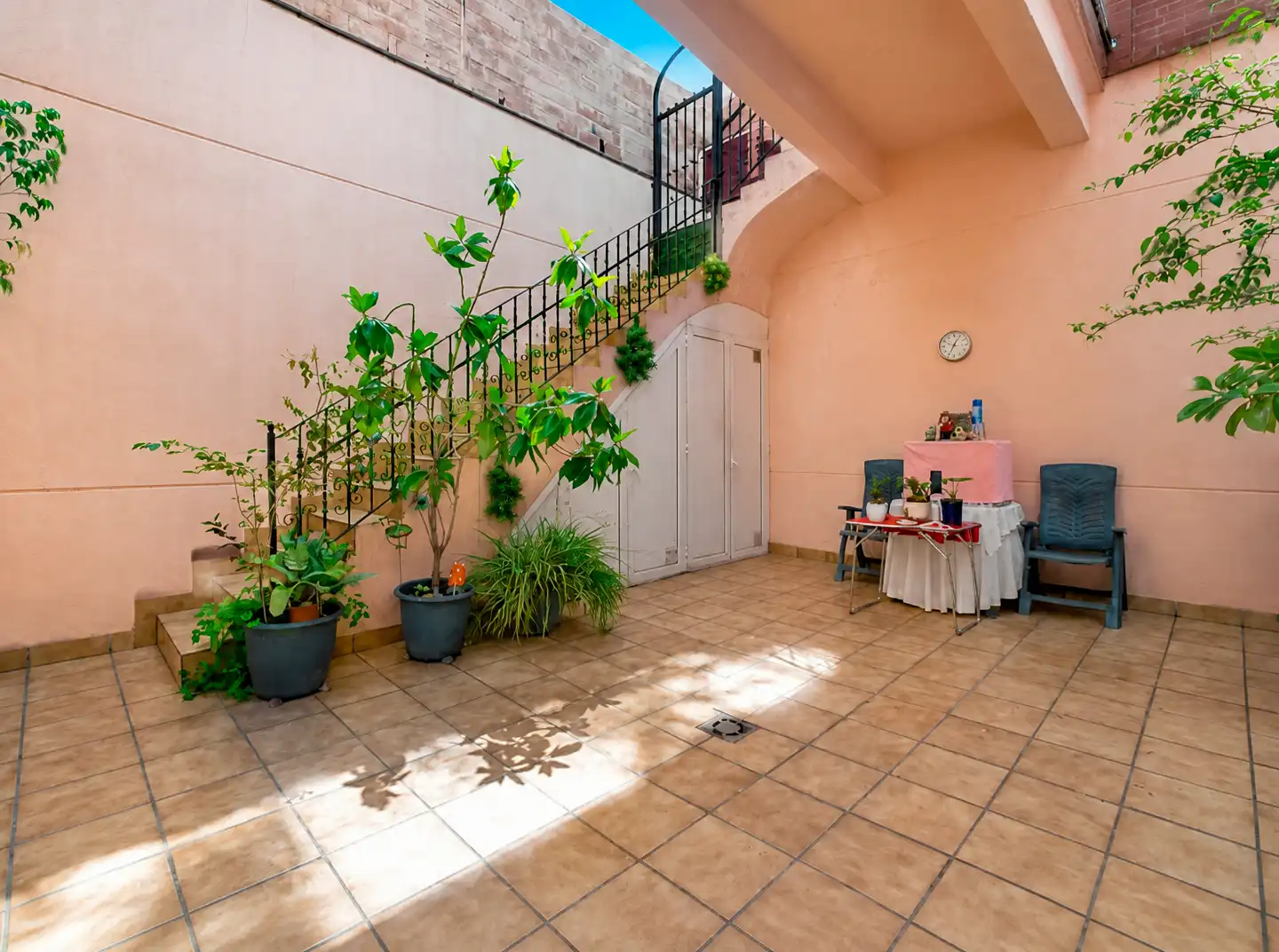 Planta baixa en venda en Barcelona amb Calefacció, Jardí privat i Terrassa