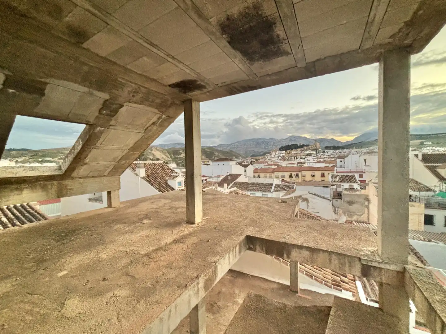 Casa adosada en venda a Cueva de Menga