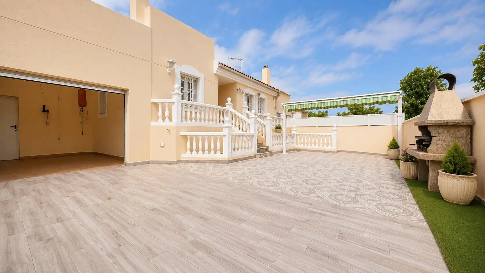 Terrassa de Casa adosada en venda en Almería amb Aire condicionat, Terrassa i Balcó