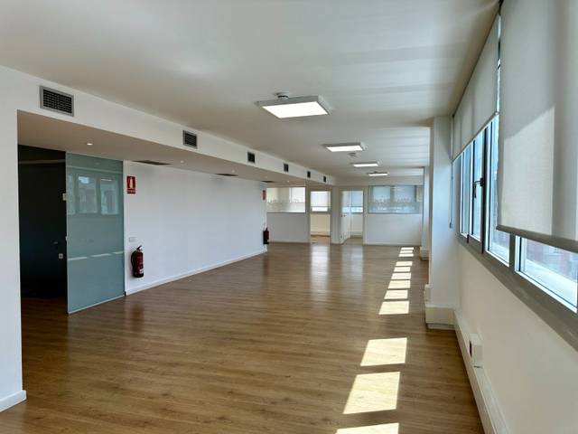 Oficina en Alquiler en Meridiana en La Sagrera