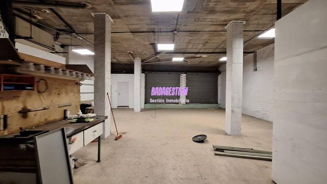 Local comercial en Alquiler en Carrer ALMOGAVERS en Morera