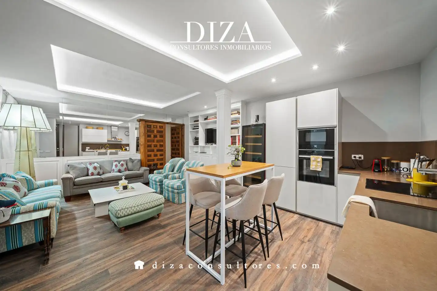 Kitchen of Ground floor for sale in Madrid  with Air Conditioner, Heating and Parquet flooring