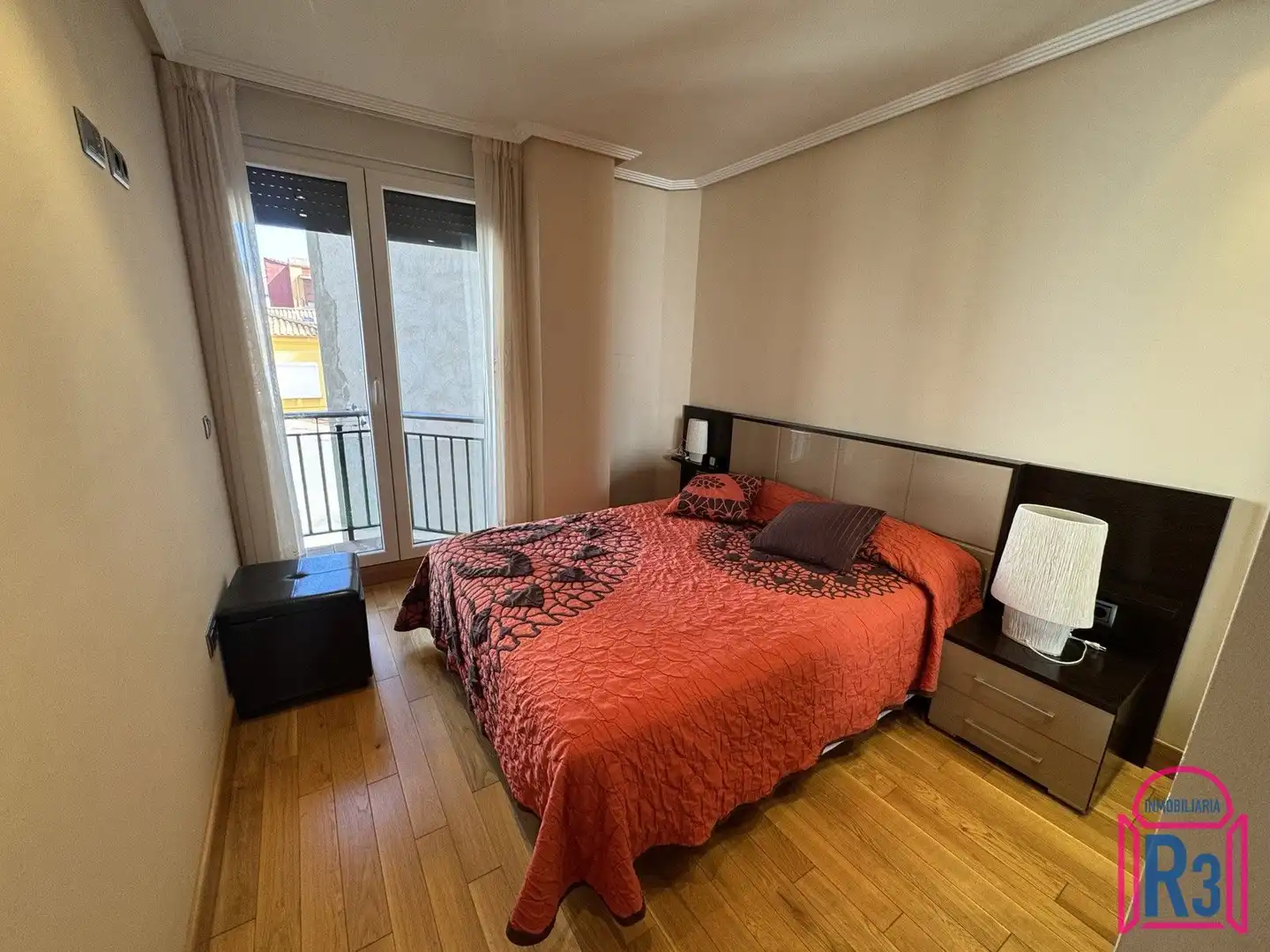 Habitación de Apartamento en venta en León Capital  con Calefacción, Terraza y Trastero