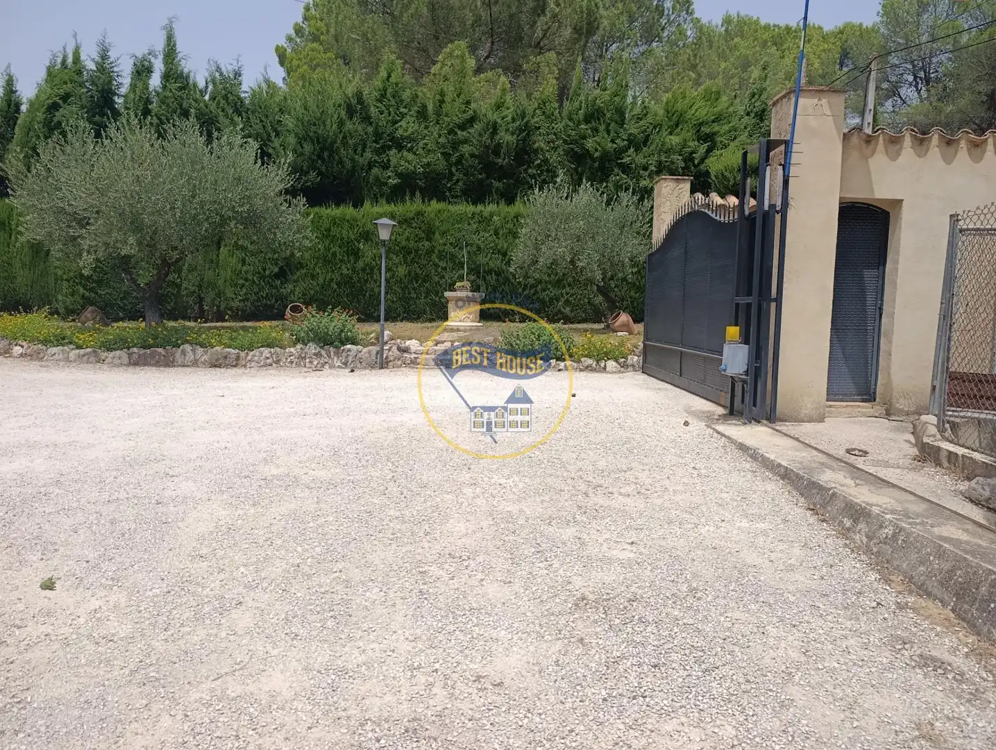 Aparcament de Casa o xalet en venda en Ontinyent amb Aire condicionat, Calefacció i Jardí privat