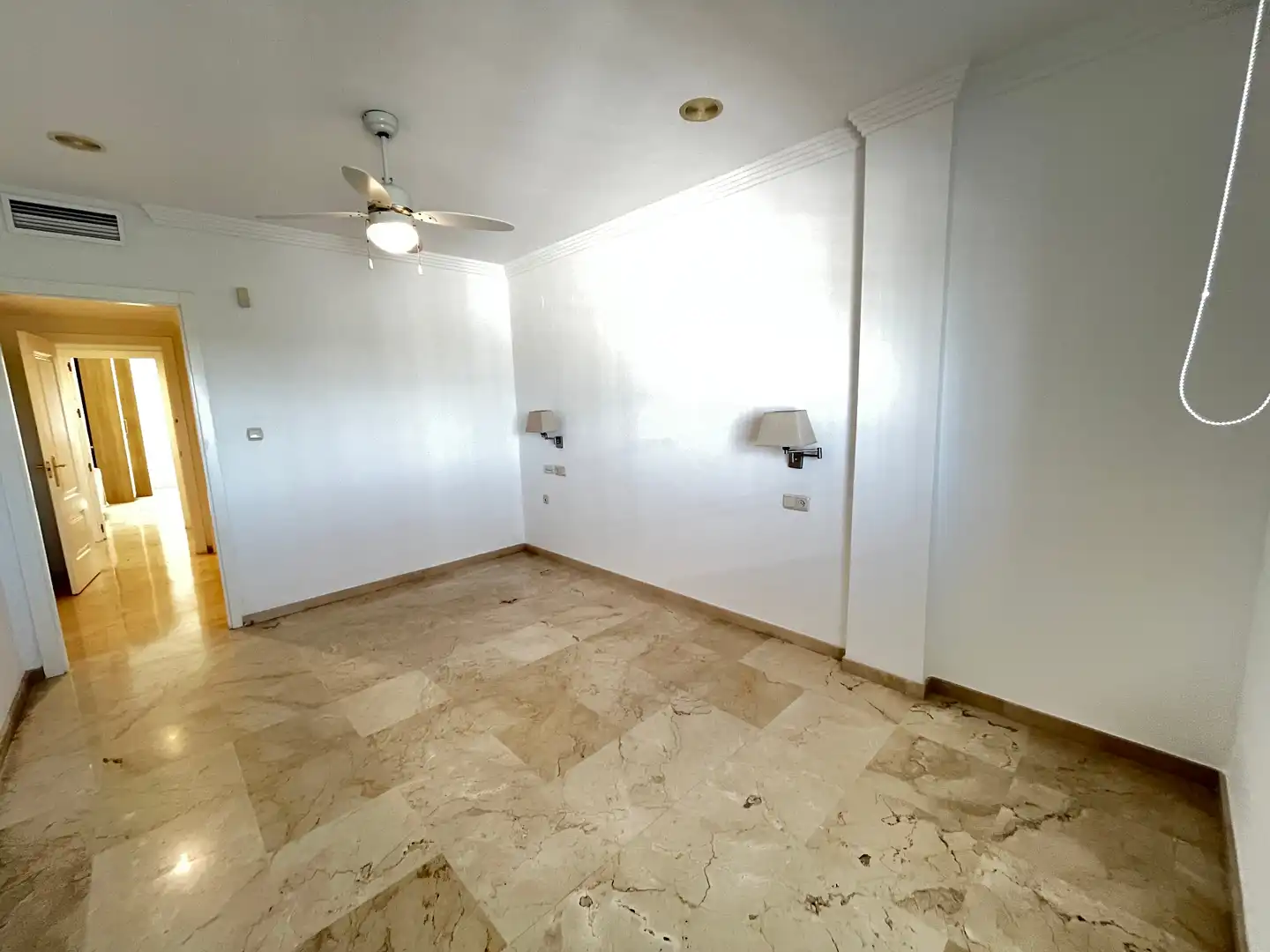 Ático de alquiler en Marbella con Aire acondicionado, Calefacción y Terraza
