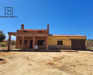 Vista exterior de Finca rústica en venda en Esparragosa de la Serena amb Terrassa