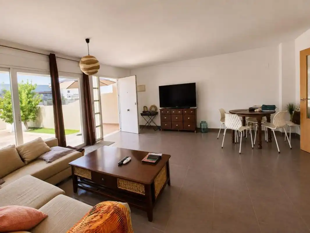 Adosado con terraza en venta en Carrer Union Europea, imagen 5