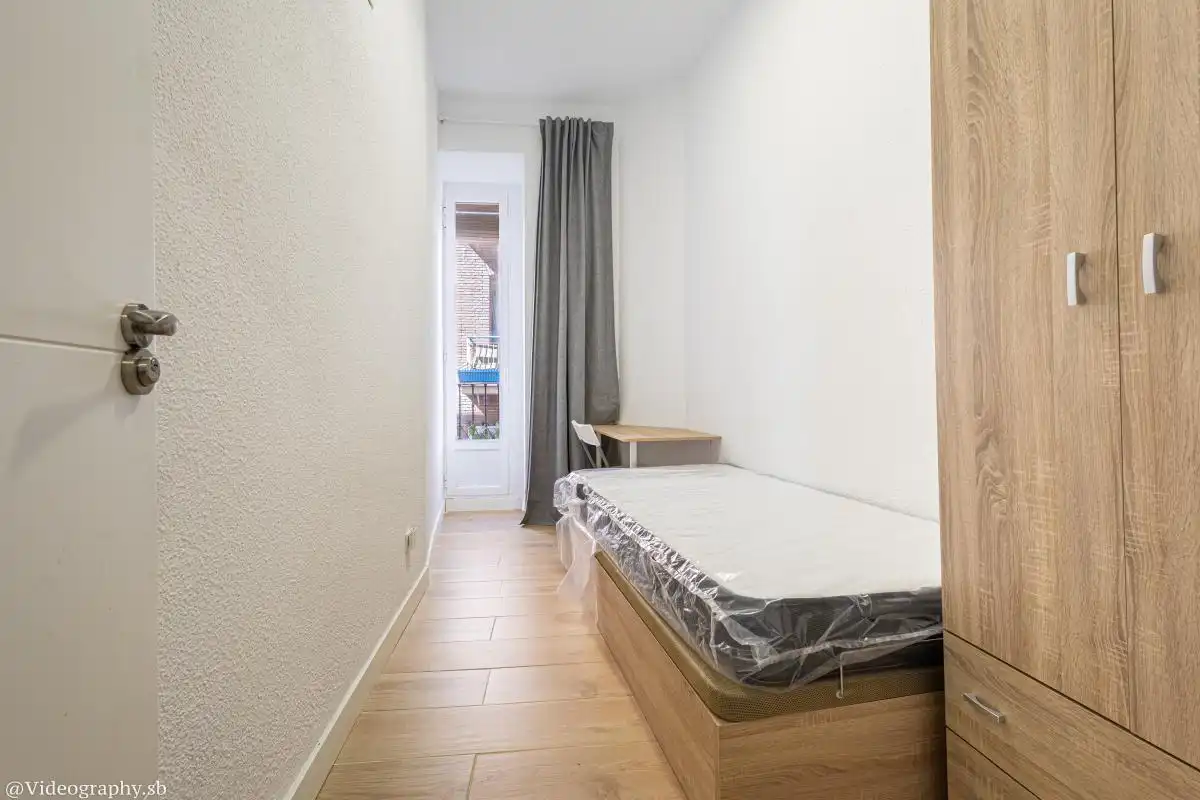 Bedroom of Flat for sale in Madrid  with Air Conditioner and Heating