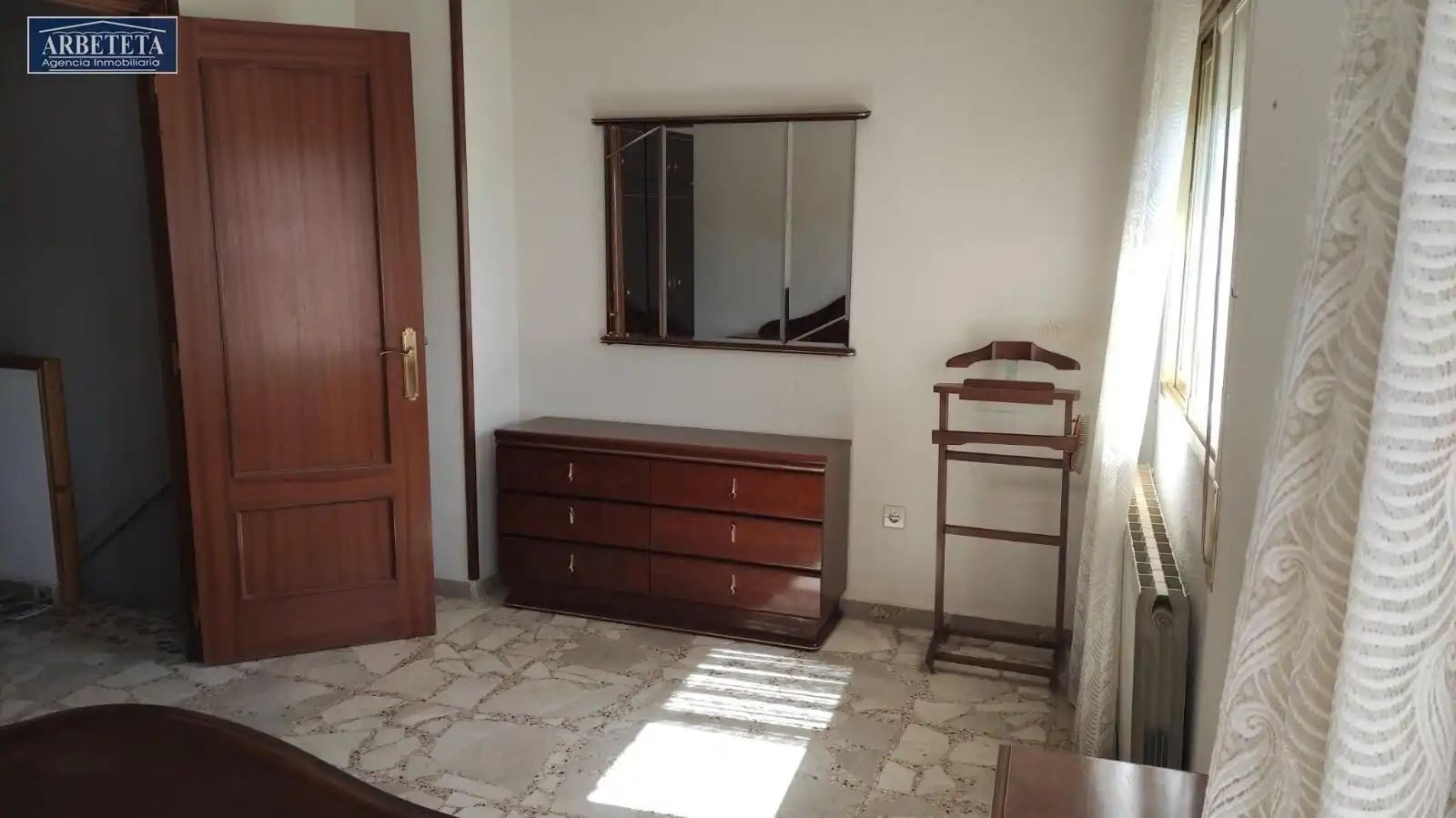 Habitación de Finca rústica en venta en Sacecorbo con Calefacción, Terraza y Balcón