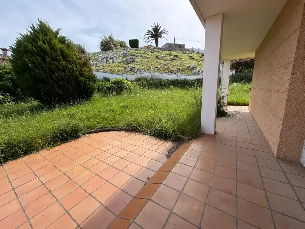 Terrassa de Casa o xalet en venda en Llanes amb Calefacció, Jardí privat i Terrassa