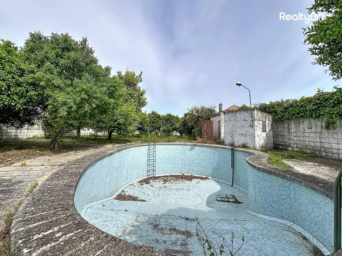 Schwimmbecken von Residential zum Verkauf in Valencina de la Concepción