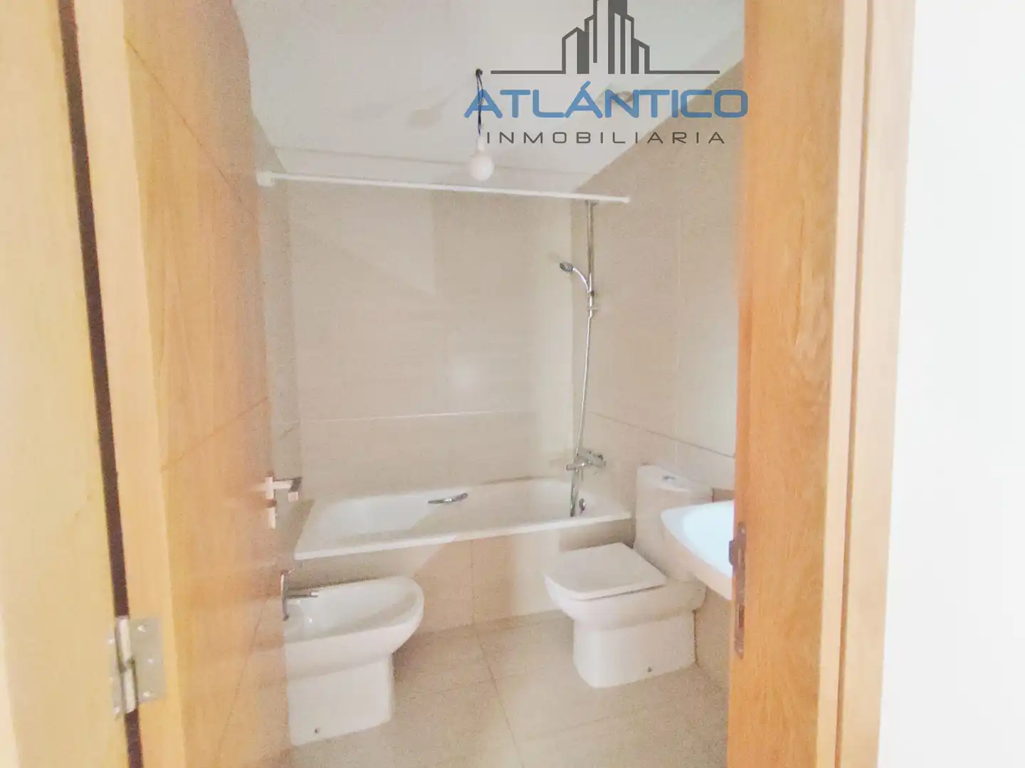 Baño de Piso en venta en A Coruña Capital  con Calefacción, Trastero y Horno