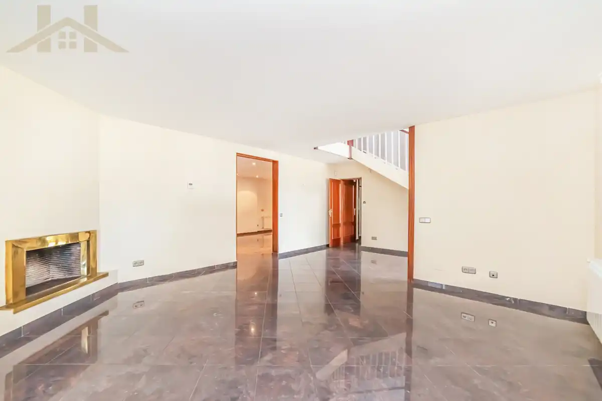 Houses for rent in Calle Cedros, Zona Monte El Pilar