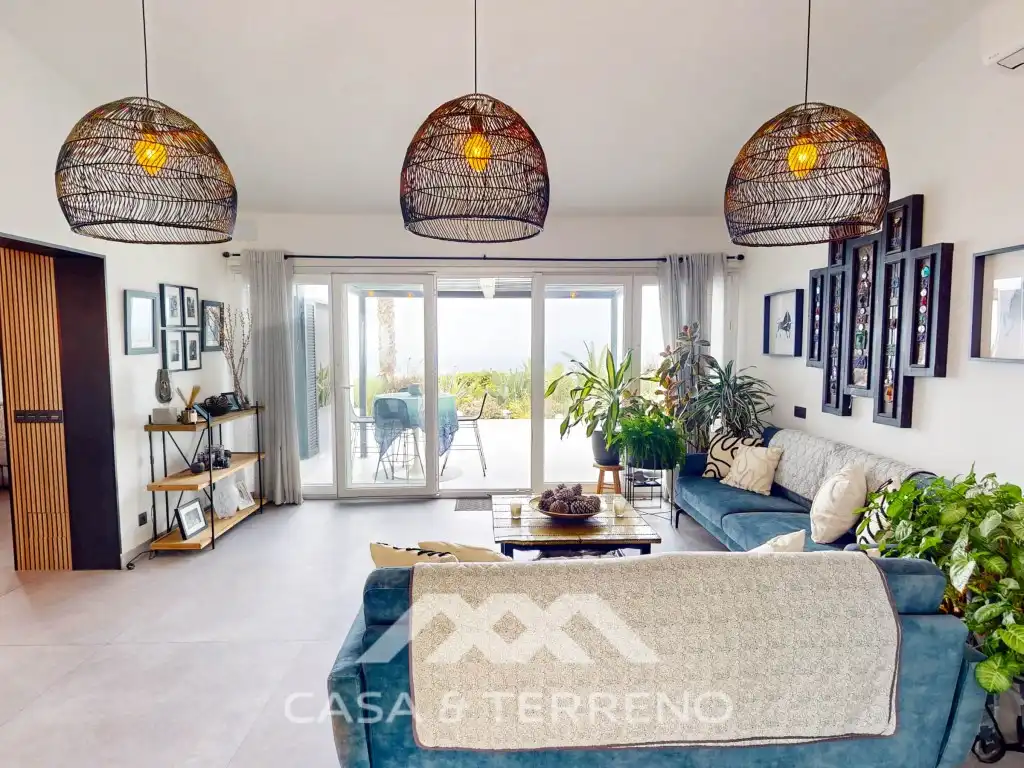 Sala de estar de Casa o chalet en venta en Algarrobo con Aire acondicionado, Calefacción y Jardín privado