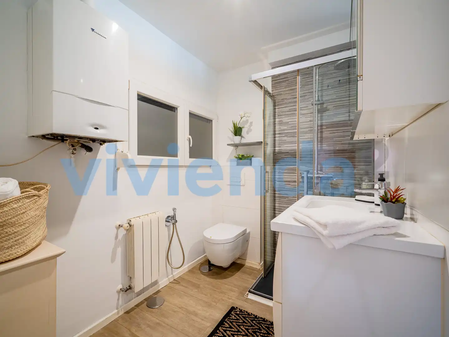 Badezimmer von Wohnung zum Verkauf in Madrid mit Klimaanlage, Heizung und Möbliert
