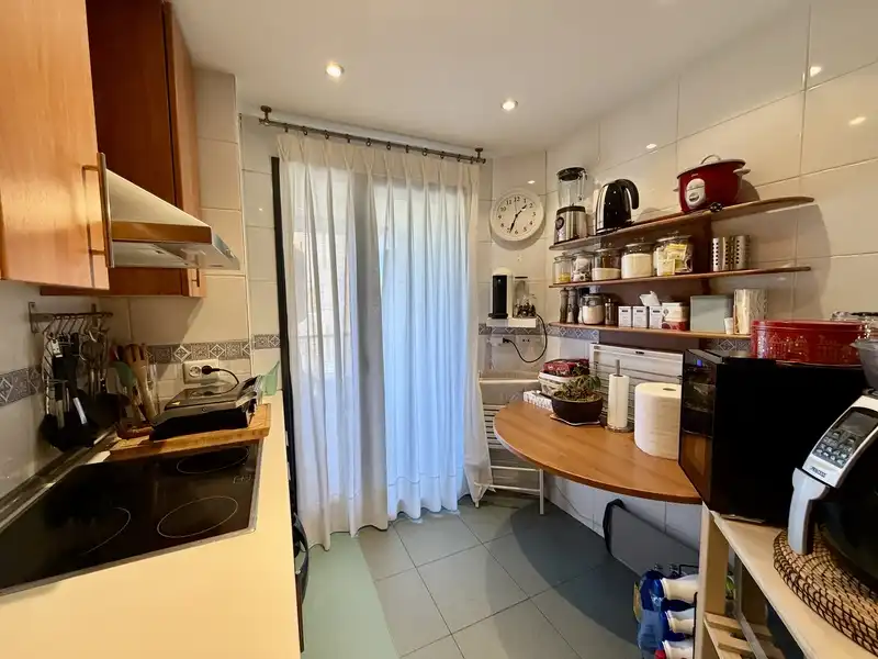 Cocina de Piso de alquiler en Madrid con Aire acondicionado, Calefacción y Jardín privado