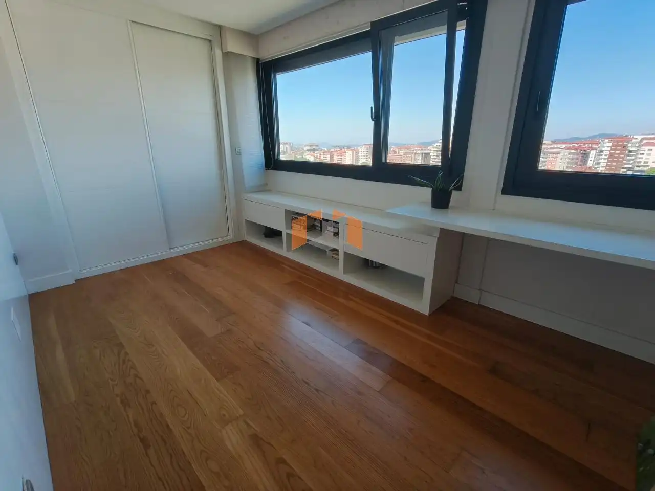 Habitación de Ático en venta en Vigo  con Aire acondicionado, Calefacción y Terraza