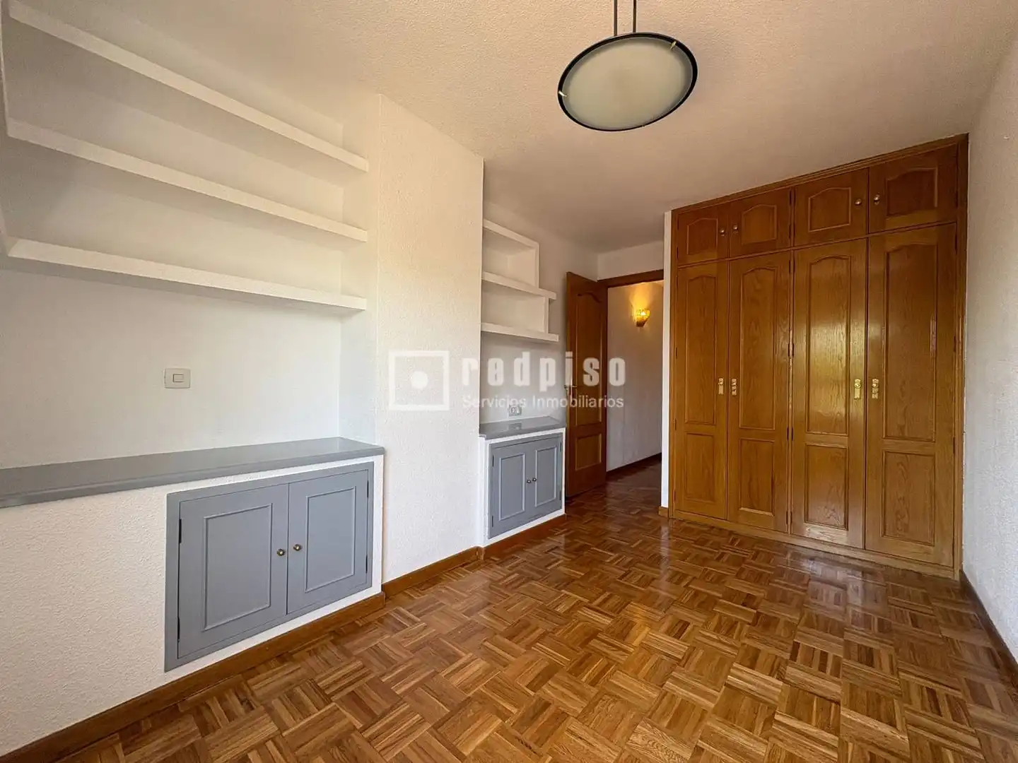 Bedroom of Houses for sale in Tres Cantos  with Air Conditioner, Heating and Parquet flooring