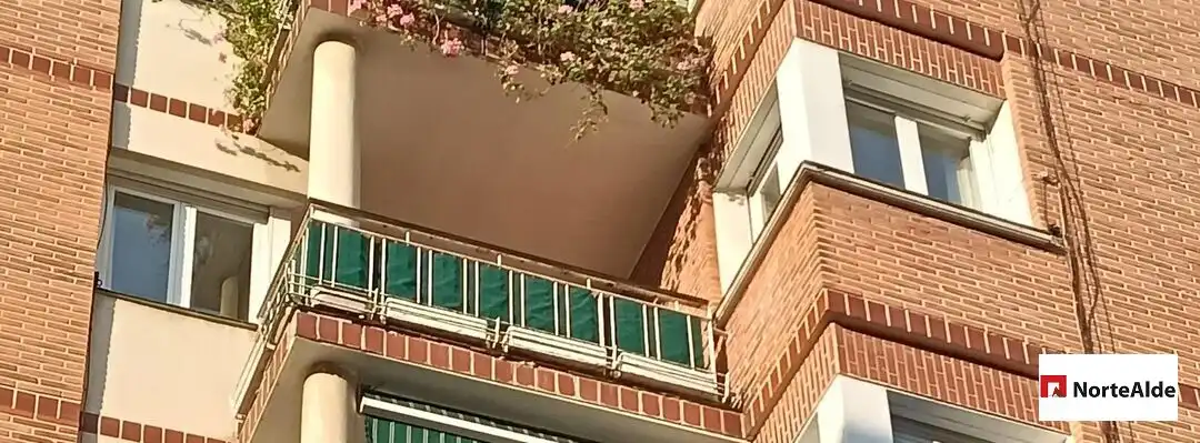 Terraza de Piso en venta en Barakaldo  con Calefacción, Trastero y Balcón
