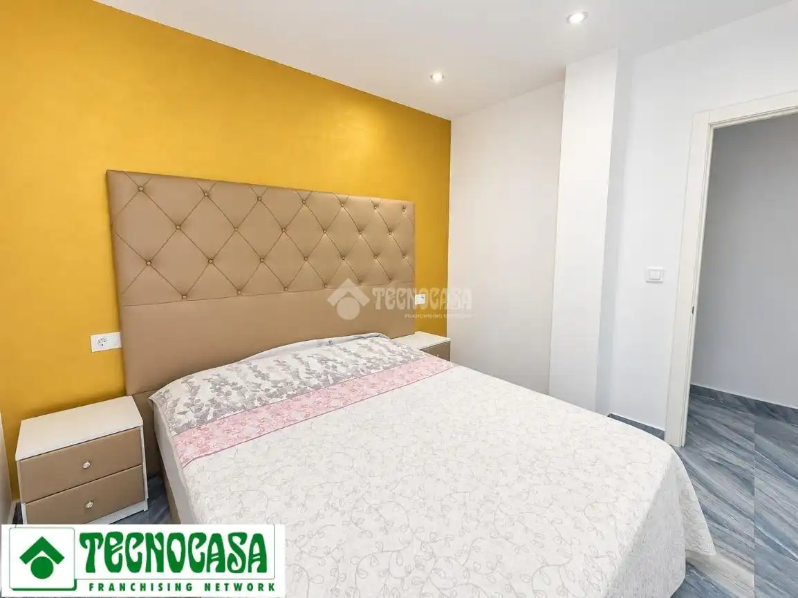 Habitación de Casa adosada en venta en San Francisco