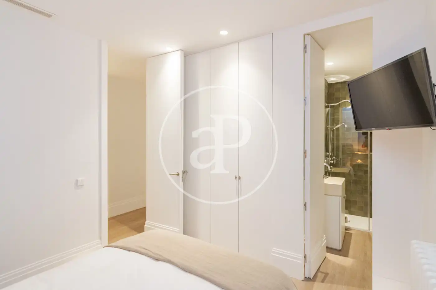 Schlafzimmer von Wohnung zum Verkauf in Madrid mit Klimaanlage, Heizung und Balkon