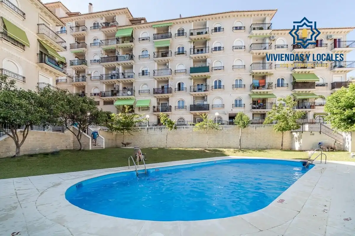 Pis amb piscina en venda a Cenes de la Vega, imagen 2