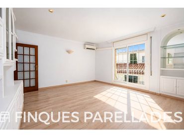 Appartamento con balcone in vendita a Centre