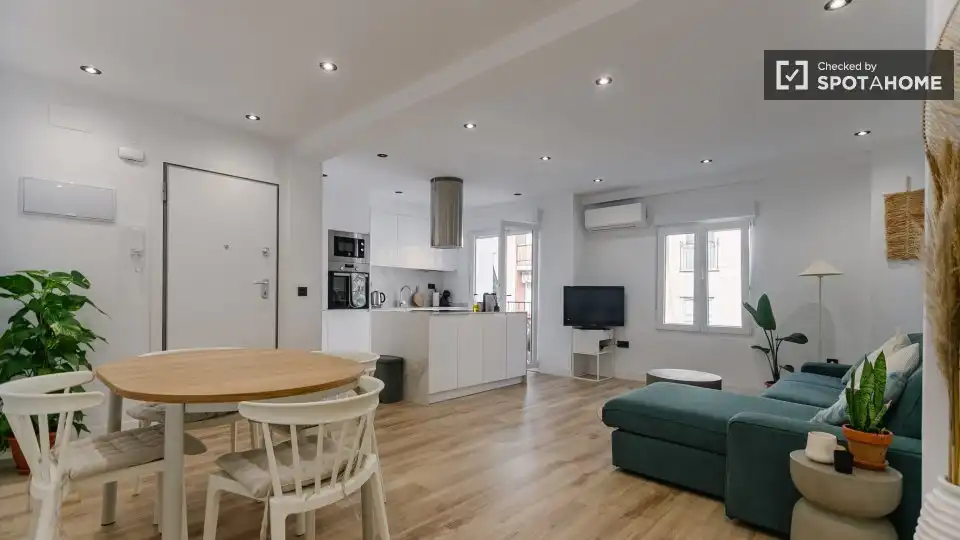 Wohnung mit Terrasse zur Miete in Quatre Carreres, imagen 2