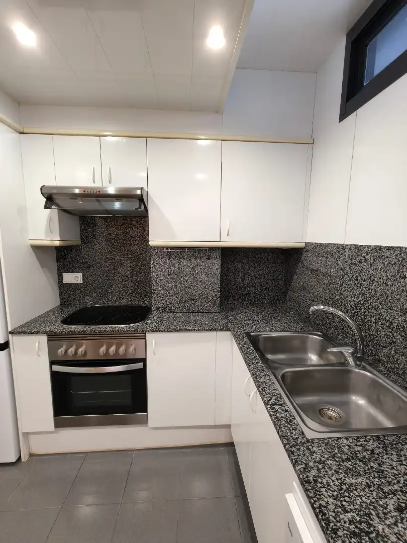 Küche von Maisonette zum Verkauf in Barcelona mit Klimaanlage, Heizung und Parkett