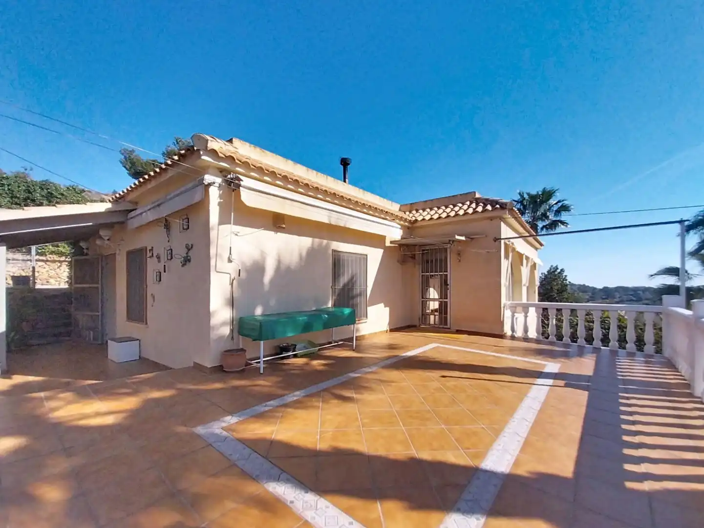Vista exterior de Casa o chalet en venta en La Nucia con Aire acondicionado, Jardín privado y Terraza
