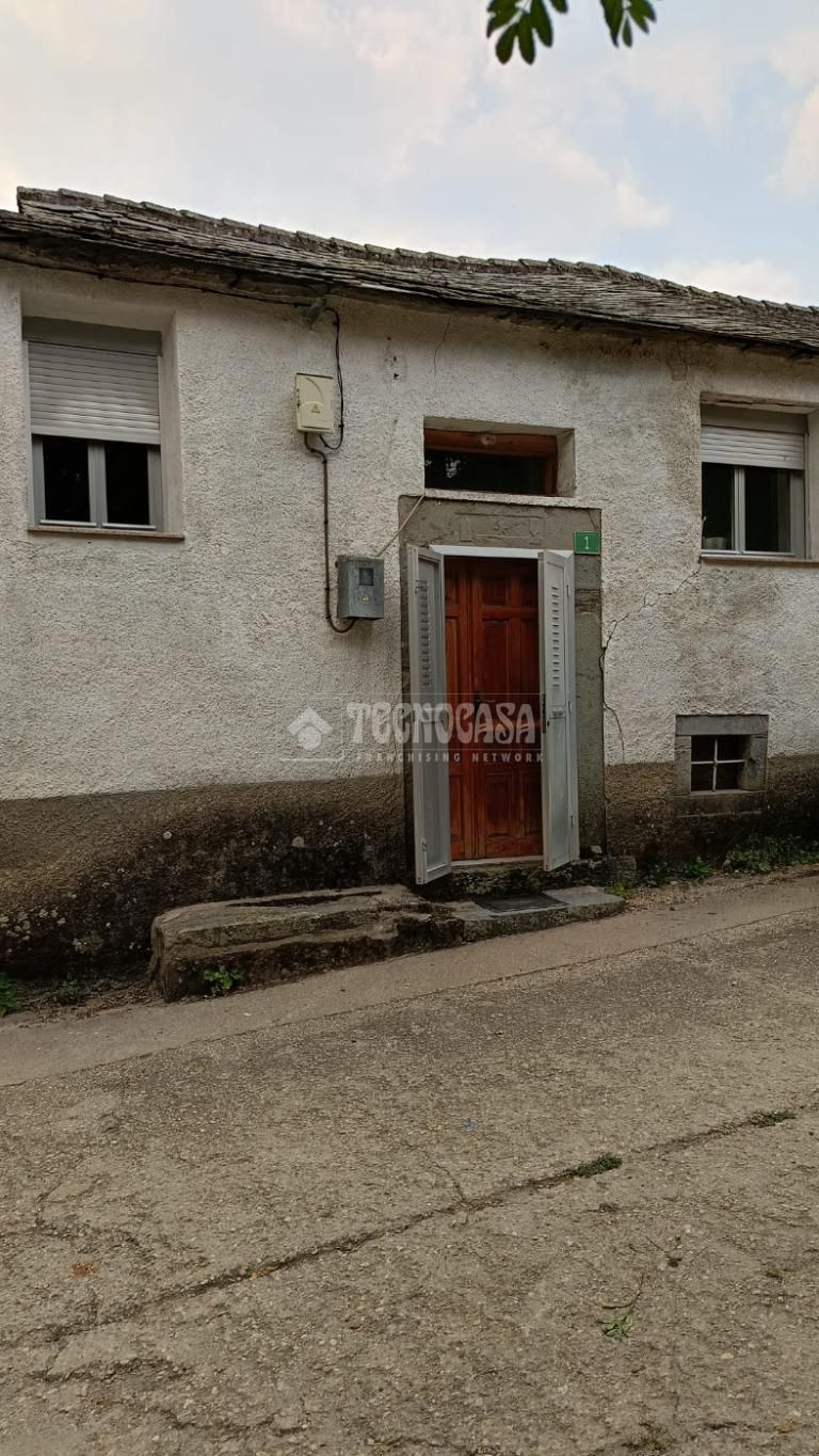Vista exterior de Casa o xalet en venda en Murias de Paredes