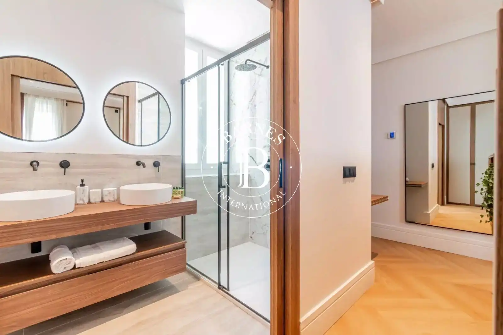 Bathroom of Flat for rent in Madrid  with Air Conditioner, Heating and Terrace
