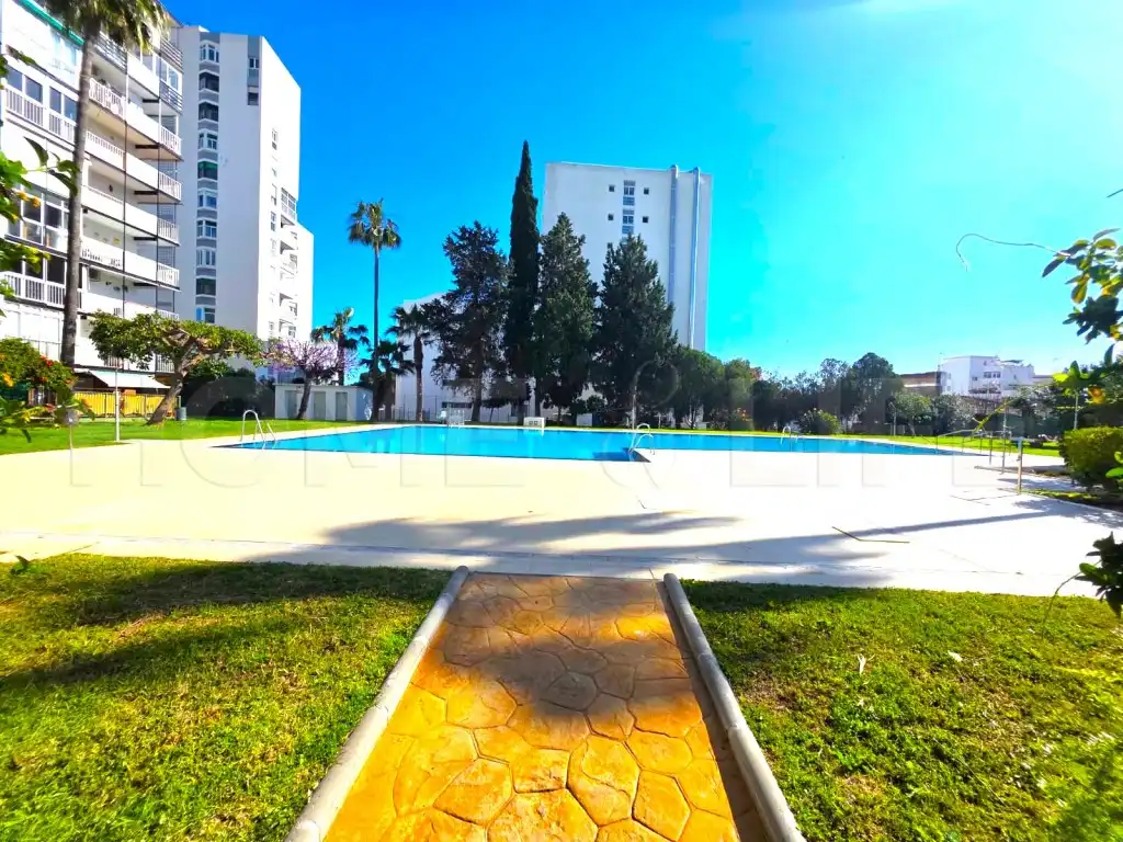 Piscina de Apartamento en venta en Benalmádena con Jardín privado, Terraza y Piscina