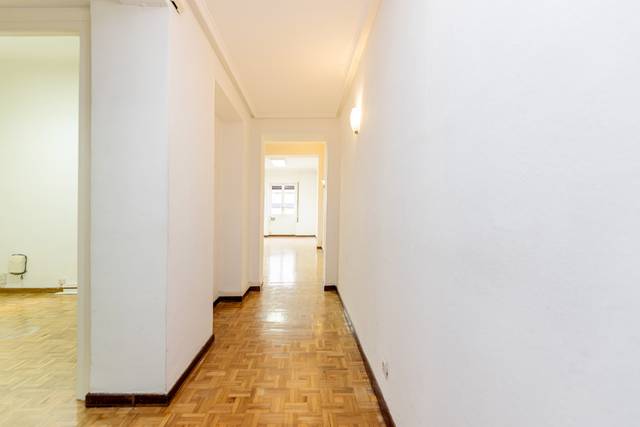 Planta baja en Venta en Calle de Fernán González en Ibiza de Madrid