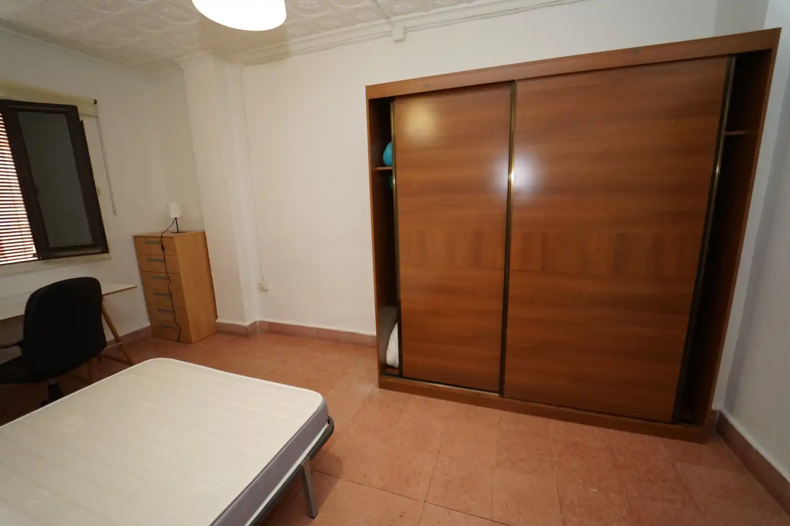 Bedroom of Flat for rent in Granada  with Air Conditioner, Furnished and Washing machine