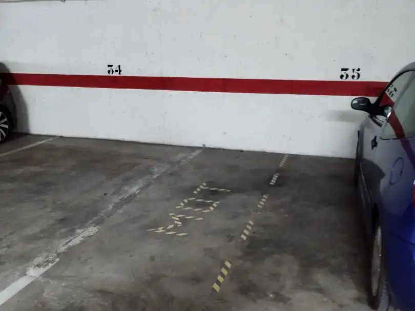 Motorradstellplatz zur Miete in Carrer d'Argeleta 4, imagen 5