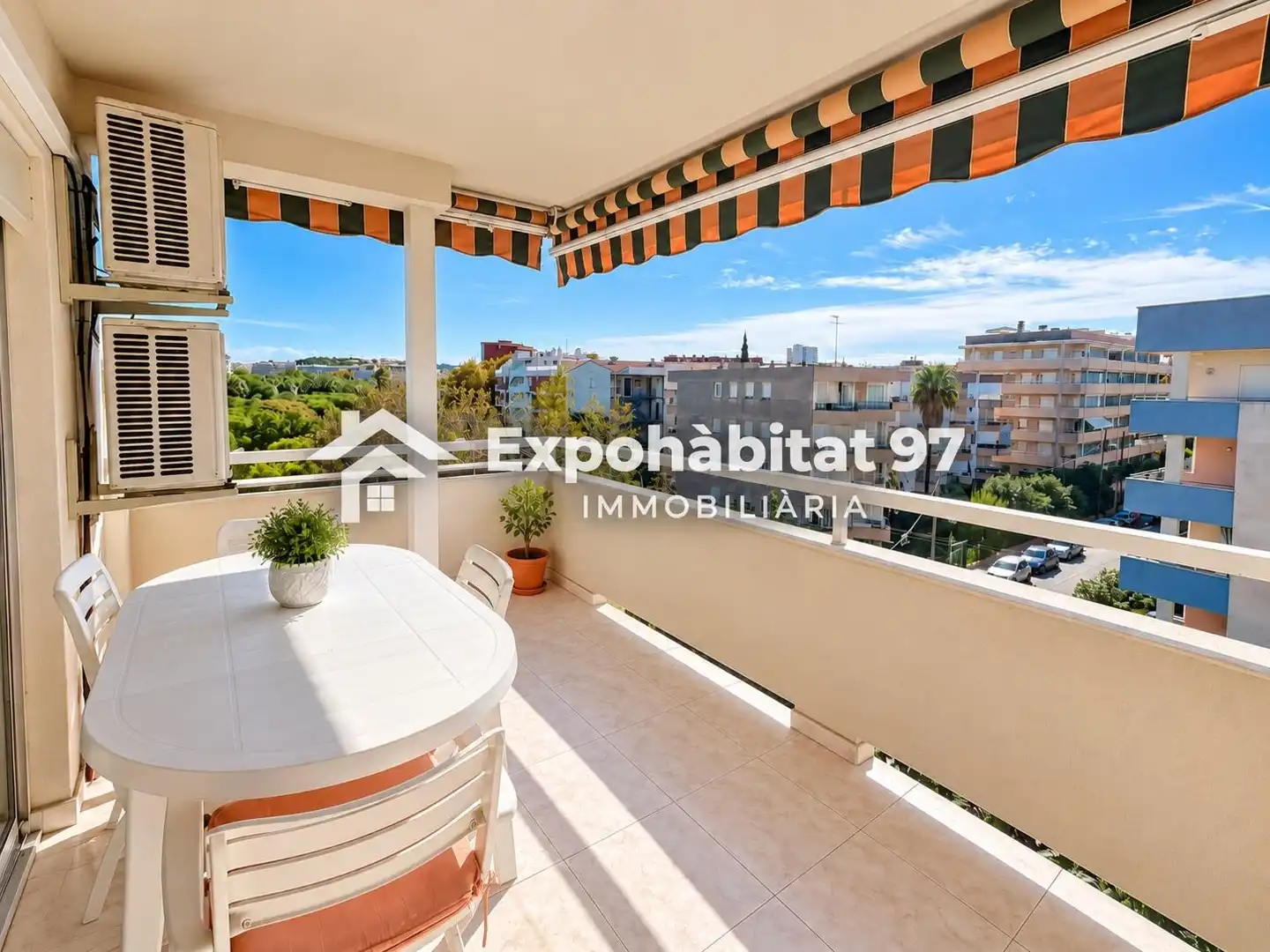 Apartament amb ascensor en venda a Carrer NORD DEL 35