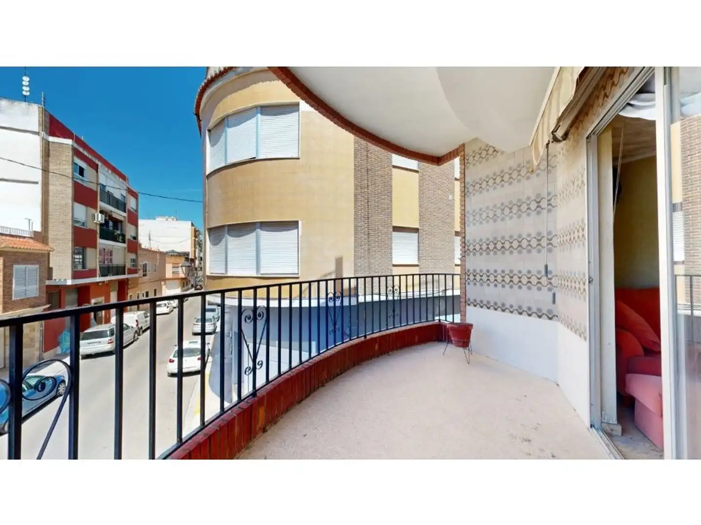 Vista exterior de Pis en venda en Alzira amb Terrassa